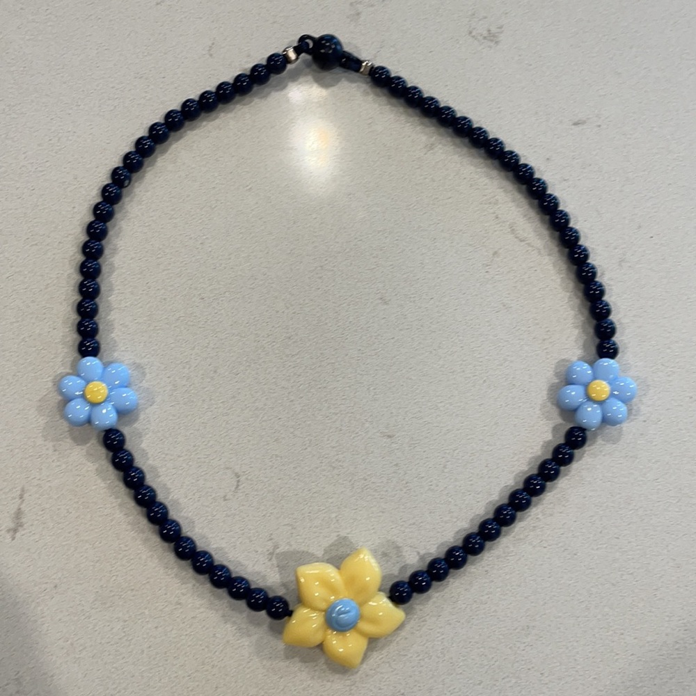 Bundle of Children’s Jewelry. Necklaces and Bracelets - Picture 4 of 8